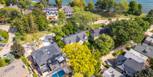 354 Country Club Crescent, Mississauga