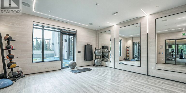 Photo 2025-11-19, 6 09 25 PM (6)